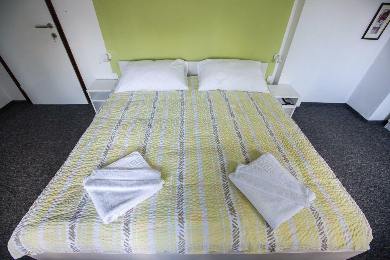 Asgard Guesthouse Josipdol Buitenkant foto