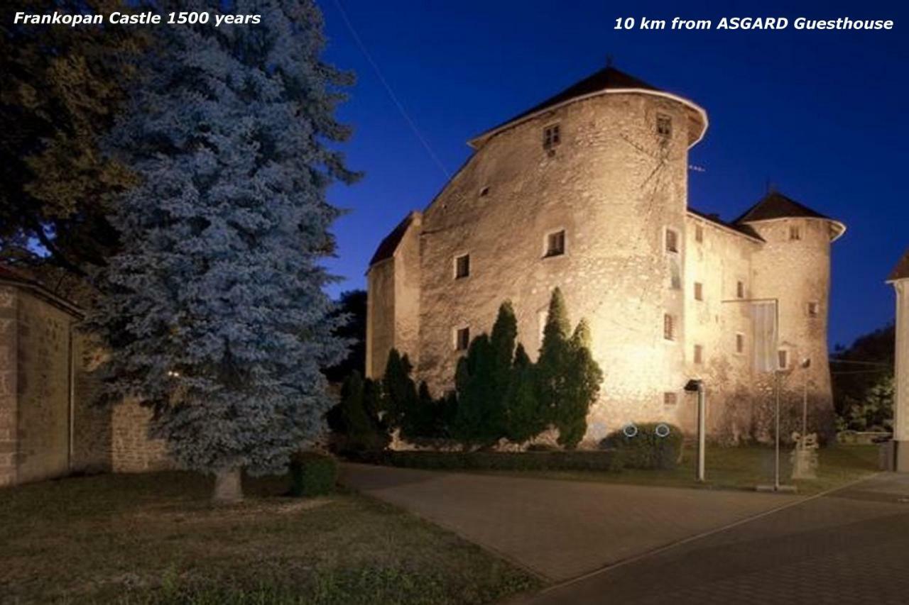 Asgard Guesthouse Josipdol Buitenkant foto