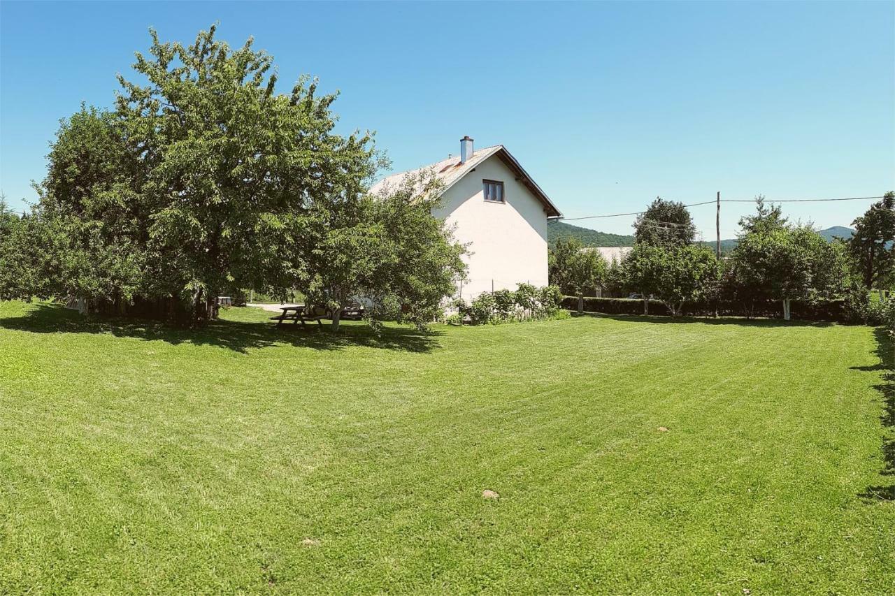 Asgard Guesthouse Josipdol Buitenkant foto